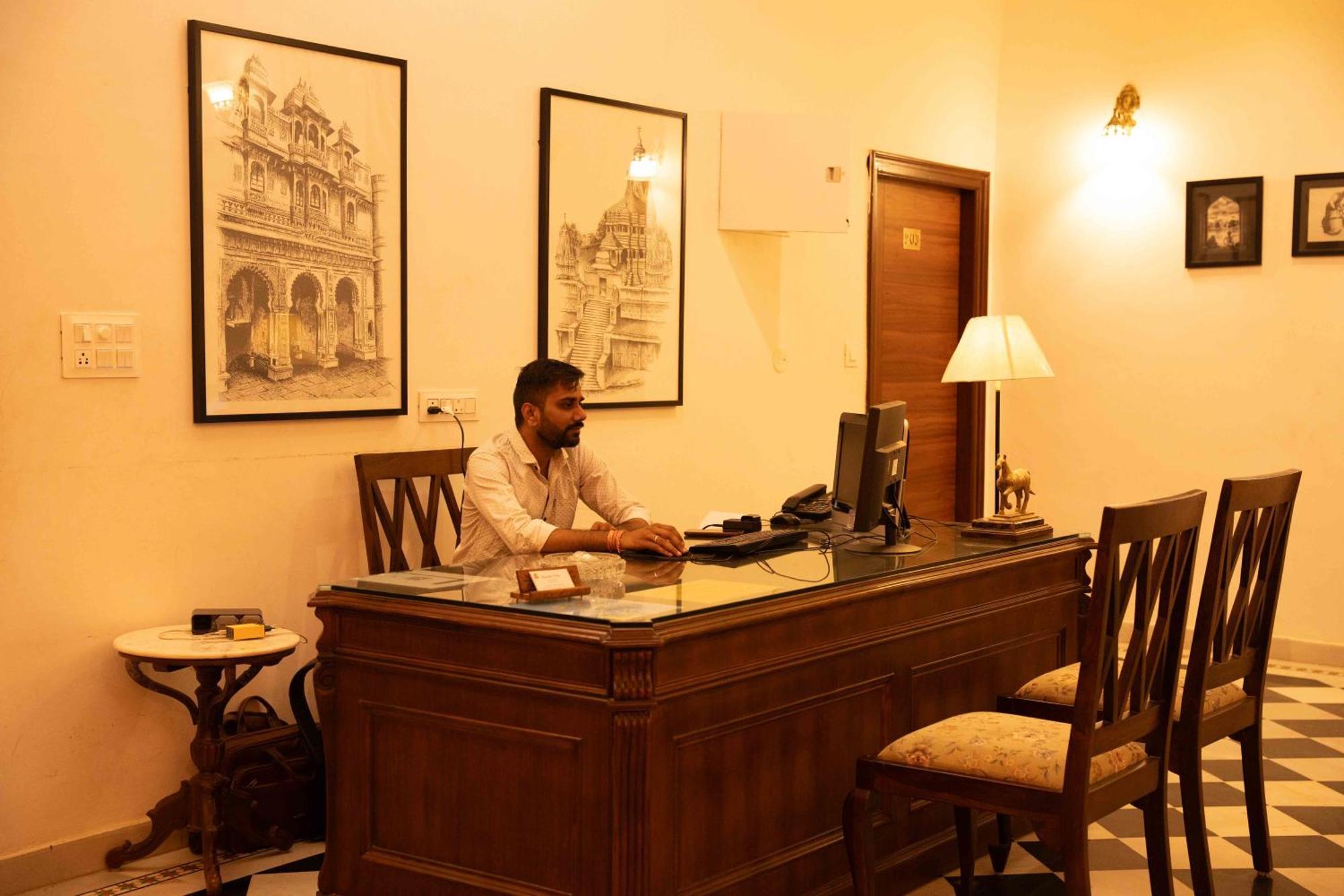 Hotel Karohi Villa Удайпур Екстериор снимка