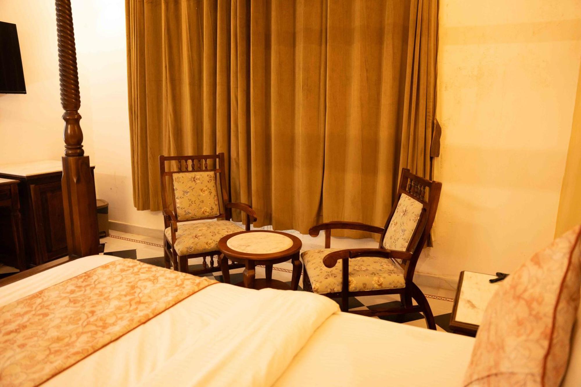 Hotel Karohi Villa Удайпур Екстериор снимка