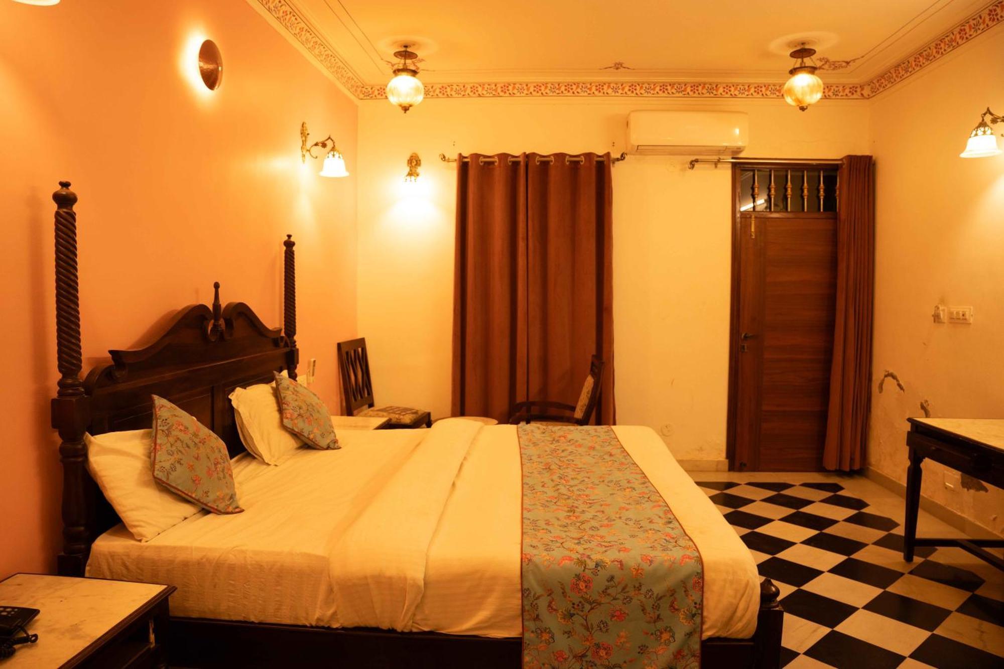 Hotel Karohi Villa Удайпур Екстериор снимка
