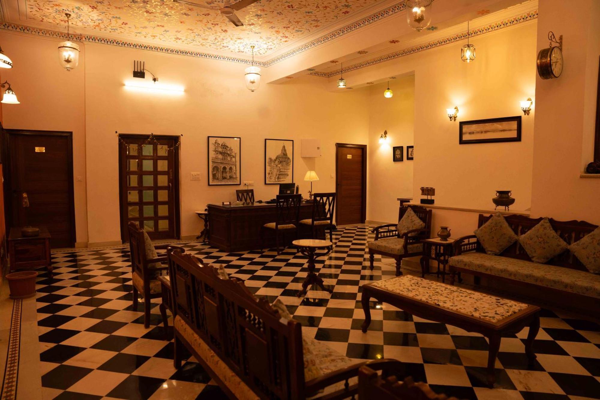 Hotel Karohi Villa Удайпур Екстериор снимка