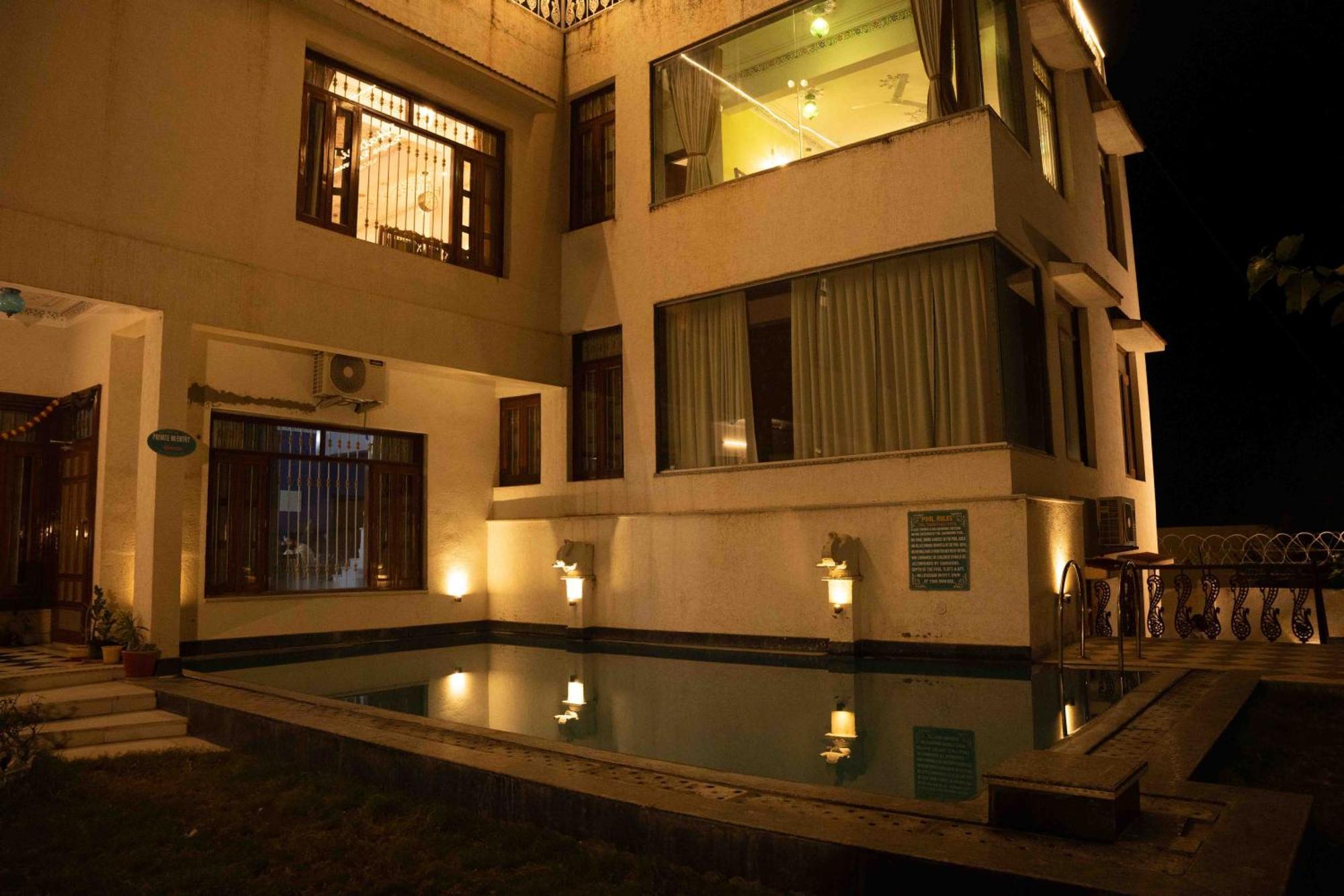 Hotel Karohi Villa Удайпур Екстериор снимка