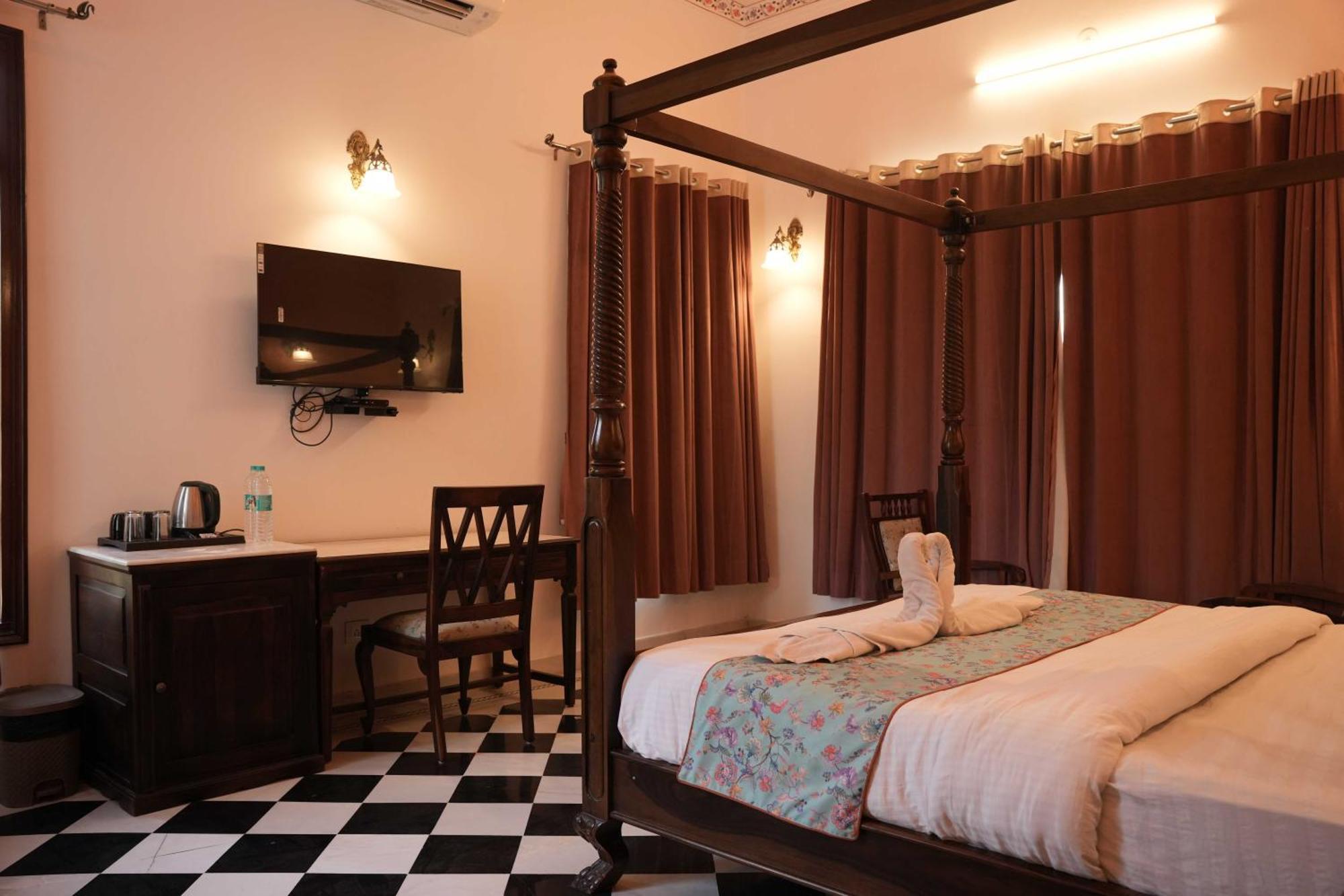 Hotel Karohi Villa Удайпур Екстериор снимка