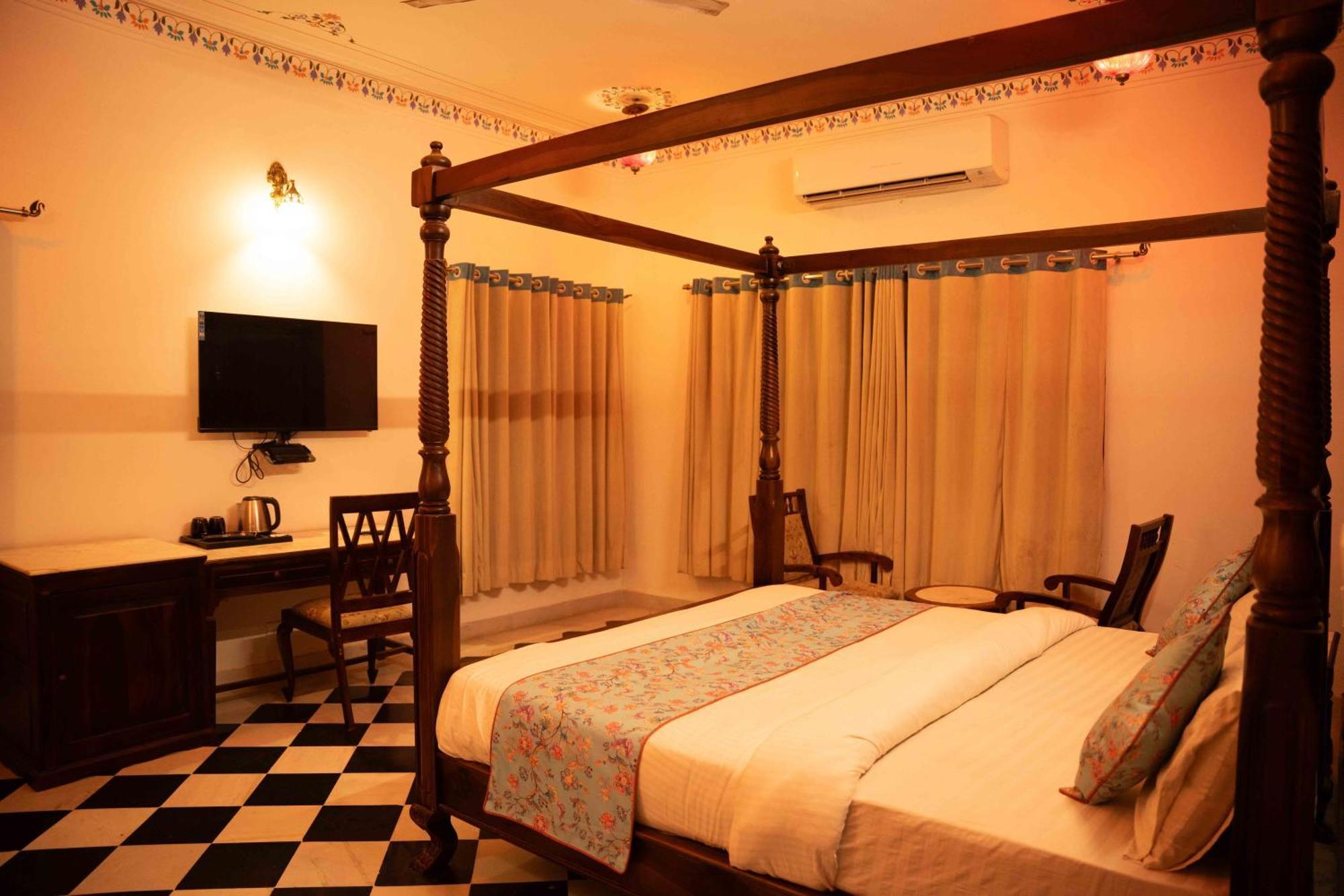 Hotel Karohi Villa Удайпур Екстериор снимка